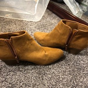 ✨4 for $25✨ Bundle for less..